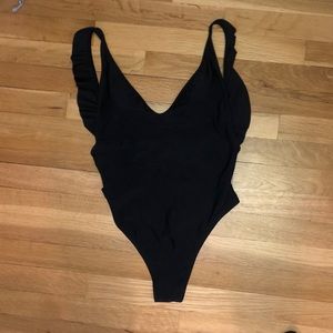 Arie NWT Black V-Neck w Ruffle Swimsuit